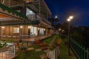 ELIVAAS Goldencrest 6 BHK Villa Nestled in the Hillside of Kasauli