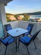 Apartment in Kampor with sea view, terrace, air conditioning, Wi-Fi (4610-5)
