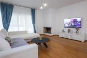 Bright Minimal 2 Bd Apt in Marousi