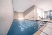 Casiola - Modern new apartment with pool access and parking