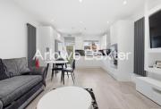 Bright & Spacious 4BR Home in Dagenham, Sleeps 5