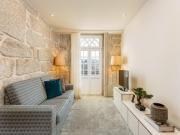 River-View Apartment in Oporto for 4