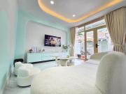 711house