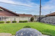 ~ 2 Blocks to Beach: Galveston Group Getaway!