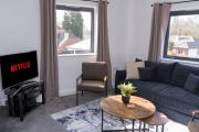 Contractor Apartment with Free Parking in Wolverhampton