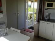 Mobil-home confortable avec terrasse - 4 pers. - API-1-52-2116