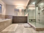 Spacious 4 BDRM Home on Ravine Lot