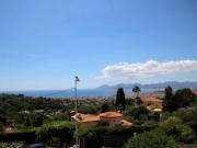 Villa Seyne-sur-Mer avec piscine privée et commerces de plage accessibles à pied