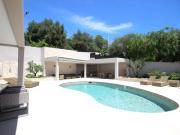 Villa Seyne-sur-Mer avec piscine privée et commerces de plage accessibles à pied