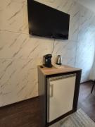 Modern Black Suite in City Center