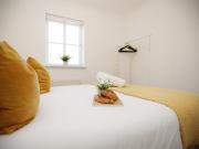 Western Court By N And N Stays, 4 Bedroom House in Bristol with private parking, great location for contractors, corporate and families visiting the area, long term stays welcomed