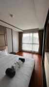 Mida Grande Sea view apartment king-size bed