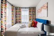 Modern 3 Bed Apartment in Acton by Amber Stays, Perfect for Business & Contractors