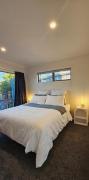 New home with pool in Queenwood, Chartwell