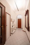 Casa Torineiser - elegant apt in city centre with parking by Home a porter
