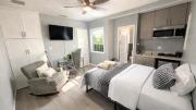 Cozy Hollywood Studio with Kitchenette near Hollywood Sign and Walk of Fame