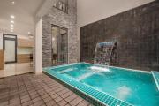 Tinys Villa 4 - Near Beach, Tourist Town, Pool with Jazcuzzi, Private Karaoke Room