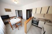 Apartment with A - C in Mali Iz-Insel Iz 53442