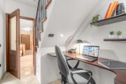 W-iFi Parking perfect for romote working in Modena