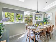 Top Burton Bradstock