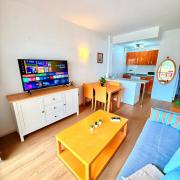 Pool View Apartment in Benalbeach