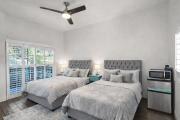 Top Woodland Hills