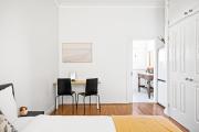 Quadruple Ensuite Room - Nearby Stations & Shops