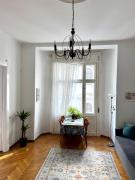 Sunny apartment near the Castle