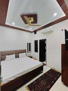 Shree RadhaVallabh Stays