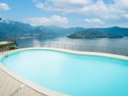 EnjoyIseoLake - Vittoria - Casa vacanze su 2 piani con vista lago e piscina