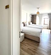 Riviera Boutique Hotel-City Center