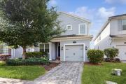 South-facing home w private poolspa and resort lazy river & gym