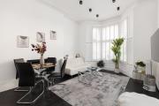 Delightful 2BR flat in Kensington, 2 minutes tube