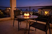 Stylish Apartment with Pool, Balcony Hillside and Sea Views