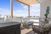 NOK Modern 2BR with Rooftop Jacuzzi By Vistacana