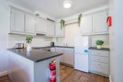 84 - Three Bed Apt by Shortstays