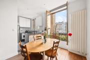 Bright & Stylish Stay | Batignolles Paris