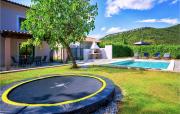Stunning Home In Buzet