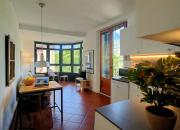 Gorgeous views over La Rambla. Very bright R.A.