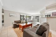 Top Caloundra West