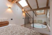 Tiny loft with jacuzzi