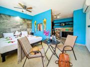 Sleep 8 in 2 Bright & Spacious Units 500m to Beach Fast WiFi AC Great Value 5B6B