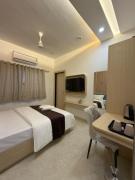 Samyak Stay
