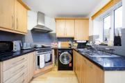 3 Bed House , Bootle , Discounts , Long Stays , Contractors , Families , Relocation Stays