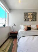 Altaris - Newly renovated 2 bedroom apartment with AC and remote work desk in Kloofstreet