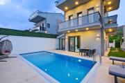 Villa Happy House - Luxury Villa with Private Pool