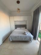 Cosy Apartment with Terrace, BBQ & Open View