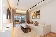 Azure Living 2BR Pool View & golf Prestigia
