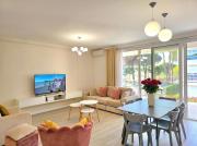 White Moon Apartment 302