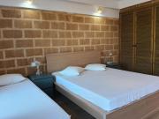 F7 triplex Vu sûr Mer pied dans leau Pour famille seulement pour 8 adultes